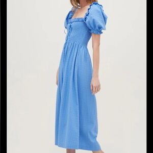 Hill House Home The Scarlett Midi Nap Dress in Hydrangea